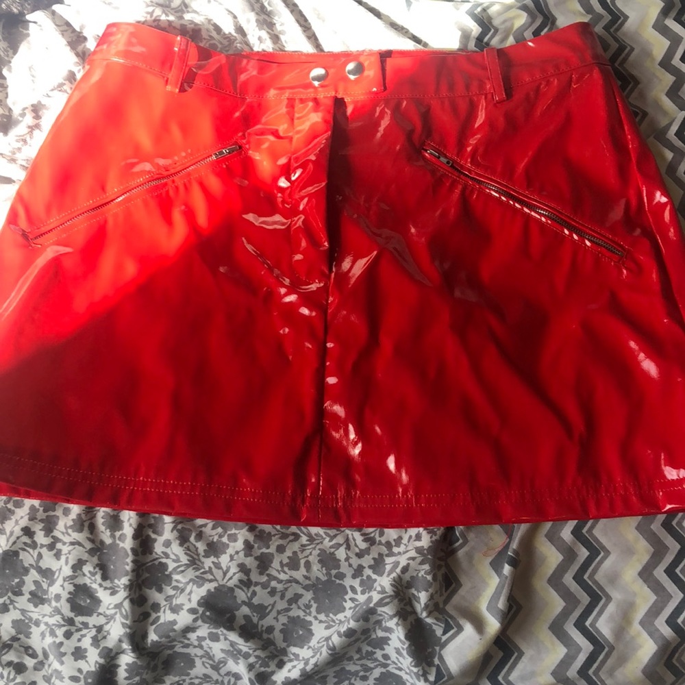 CUTE RED LEATHER SKIRT